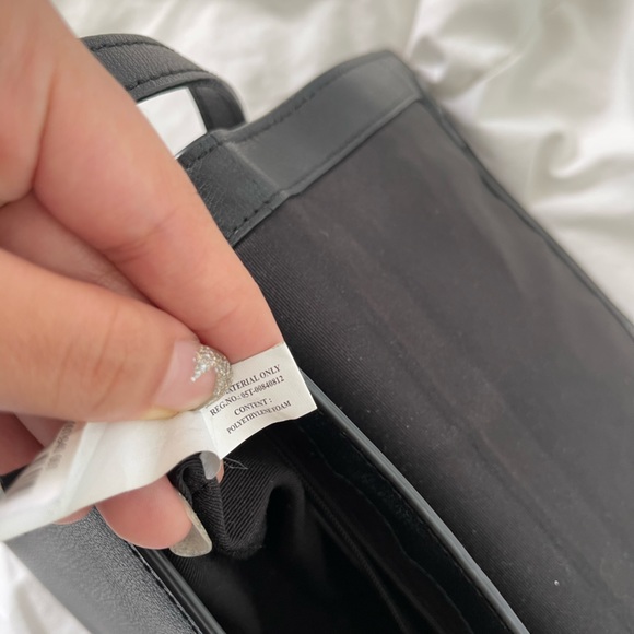 Marc Jacobs Bags Marc Jacobs The Commuter Medium Crossbody Black